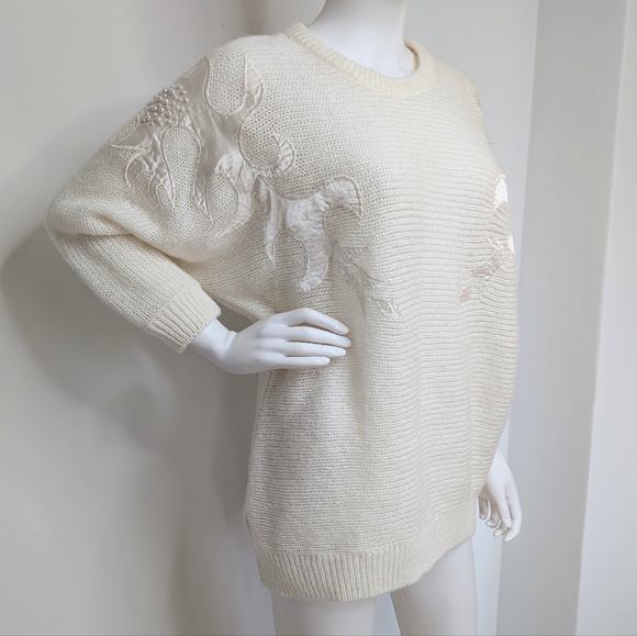 Vintage Sweaters - 80s Vintage Off-White Batwing Sleeve Sweater With Satin Tribal Design & Beading